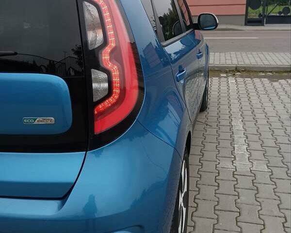 Синий Киа Soul EV, объемом двигателя 0 л и пробегом 108 тыс. км за 6700 $, фото 12 на Automoto.ua
