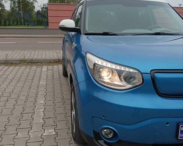 Синий Киа Soul EV, объемом двигателя 0 л и пробегом 108 тыс. км за 6700 $, фото 2 на Automoto.ua
