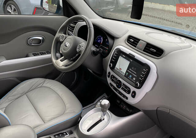 Синий Киа Soul EV, объемом двигателя 0 л и пробегом 88 тыс. км за 10700 $, фото 67 на Automoto.ua