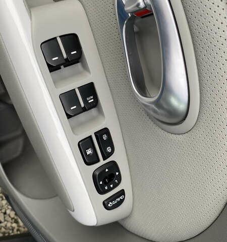 Синий Киа Soul EV, объемом двигателя 0 л и пробегом 88 тыс. км за 10700 $, фото 62 на Automoto.ua