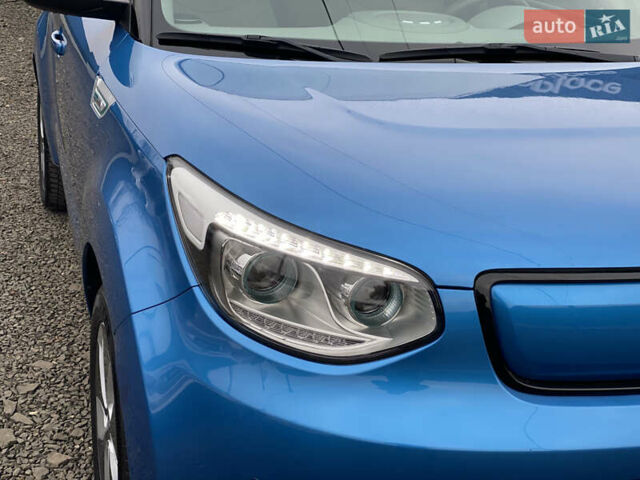 Синий Киа Soul EV, объемом двигателя 0 л и пробегом 88 тыс. км за 10700 $, фото 5 на Automoto.ua