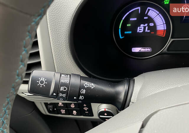 Синий Киа Soul EV, объемом двигателя 0 л и пробегом 88 тыс. км за 10700 $, фото 47 на Automoto.ua