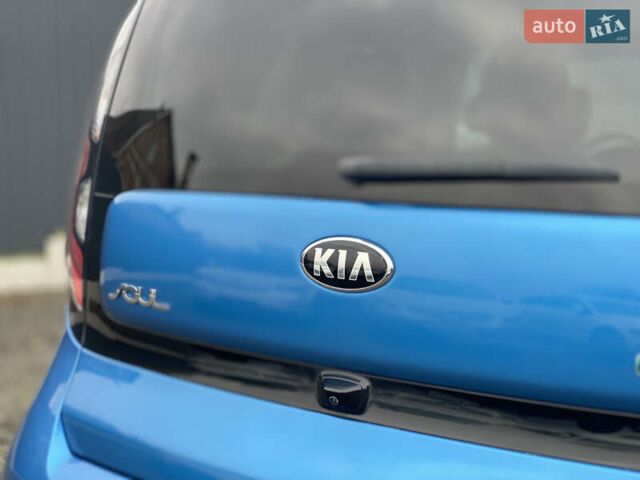 Синий Киа Soul EV, объемом двигателя 0 л и пробегом 88 тыс. км за 10700 $, фото 28 на Automoto.ua