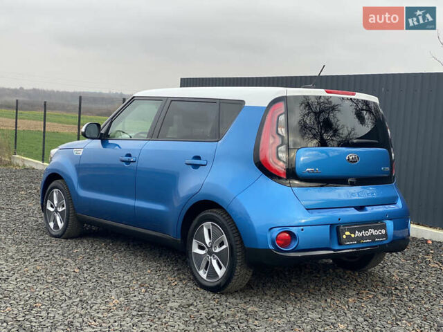 Синий Киа Soul EV, объемом двигателя 0 л и пробегом 88 тыс. км за 10700 $, фото 89 на Automoto.ua