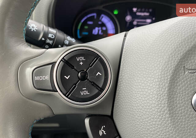 Синий Киа Soul EV, объемом двигателя 0 л и пробегом 88 тыс. км за 10700 $, фото 46 на Automoto.ua