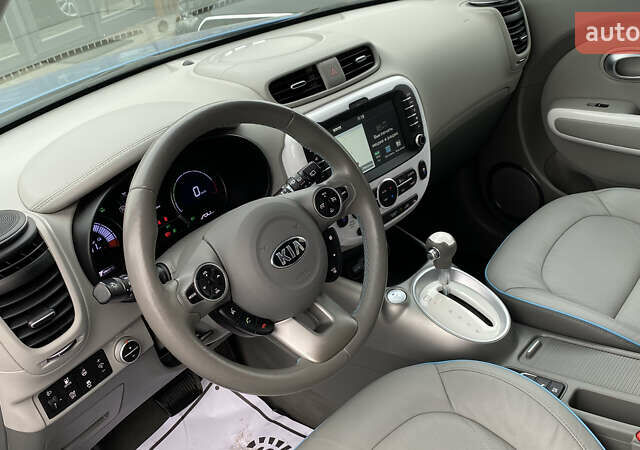 Синий Киа Soul EV, объемом двигателя 0 л и пробегом 88 тыс. км за 10700 $, фото 44 на Automoto.ua