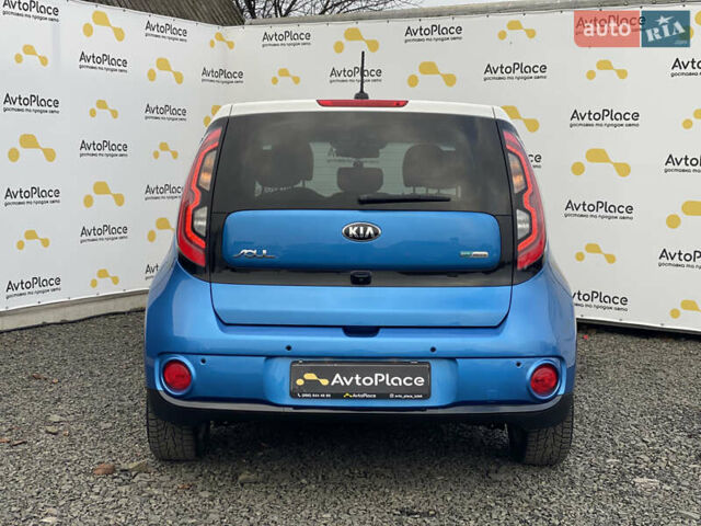 Синий Киа Soul EV, объемом двигателя 0 л и пробегом 88 тыс. км за 10700 $, фото 98 на Automoto.ua