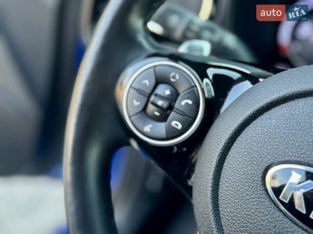 Синій Кіа Soul EV, об'ємом двигуна 0 л та пробігом 87 тис. км за 16750 $, фото 96 на Automoto.ua