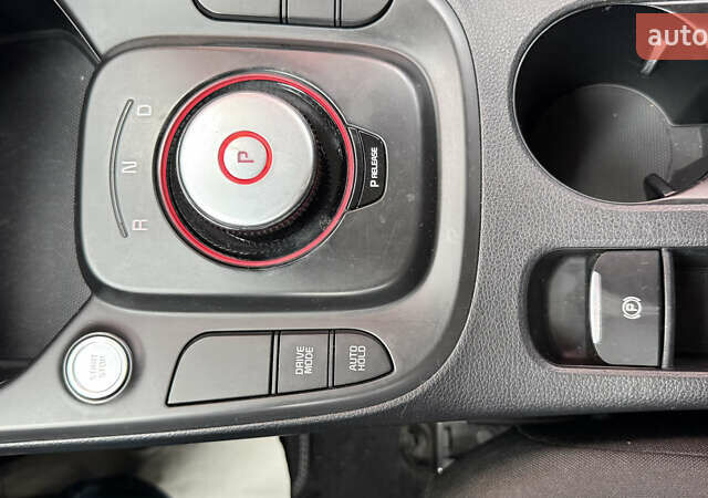 Синий Киа Soul EV, объемом двигателя 0 л и пробегом 26 тыс. км за 18900 $, фото 36 на Automoto.ua