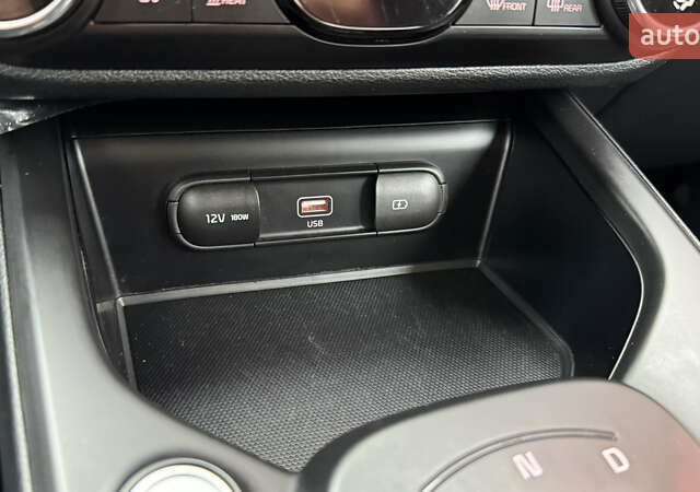 Синий Киа Soul EV, объемом двигателя 0 л и пробегом 26 тыс. км за 18900 $, фото 34 на Automoto.ua