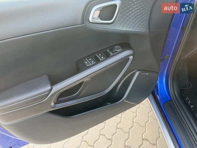 Синій Кіа Soul EV, об'ємом двигуна 0 л та пробігом 59 тис. км за 18999 $, фото 45 на Automoto.ua