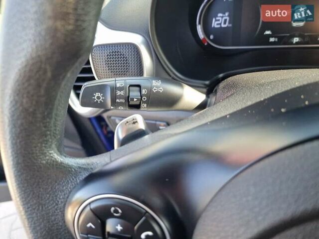 Синий Киа Soul EV, объемом двигателя 0 л и пробегом 26 тыс. км за 17900 $, фото 25 на Automoto.ua