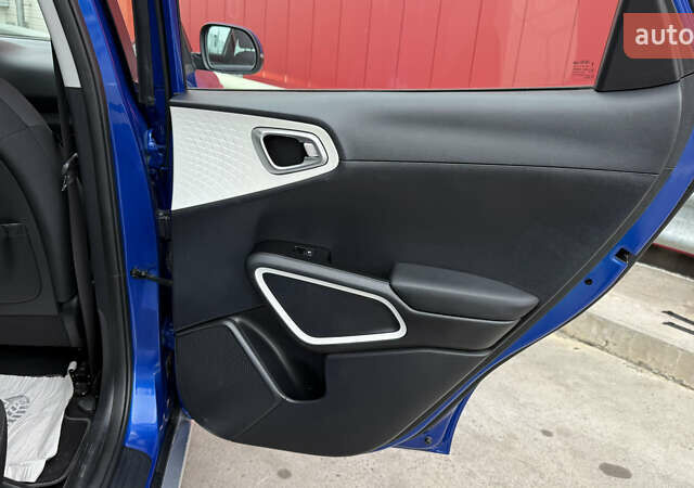 Синий Киа Soul EV, объемом двигателя 0 л и пробегом 26 тыс. км за 18900 $, фото 43 на Automoto.ua