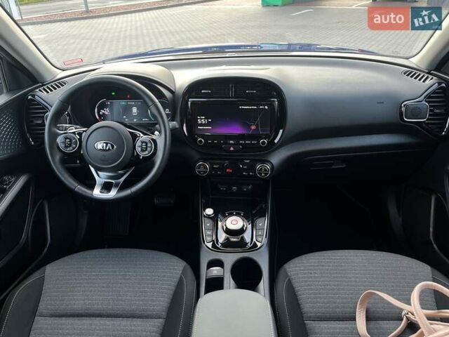 Синій Кіа Soul EV, об'ємом двигуна 0 л та пробігом 59 тис. км за 18999 $, фото 36 на Automoto.ua