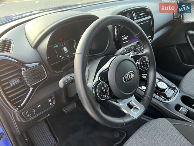 Синій Кіа Soul EV, об'ємом двигуна 0 л та пробігом 59 тис. км за 18999 $, фото 43 на Automoto.ua