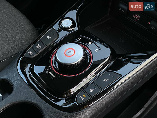 Синий Киа Soul EV, объемом двигателя 0 л и пробегом 47 тыс. км за 19299 $, фото 45 на Automoto.ua