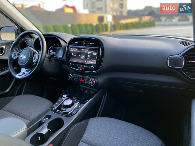 Синий Киа Soul EV, объемом двигателя 0 л и пробегом 47 тыс. км за 19299 $, фото 43 на Automoto.ua
