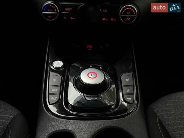 Синій Кіа Soul EV, об'ємом двигуна 0 л та пробігом 39 тис. км за 19499 $, фото 62 на Automoto.ua