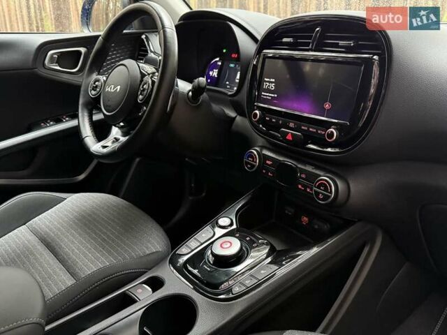 Синій Кіа Soul EV, об'ємом двигуна 0 л та пробігом 39 тис. км за 19499 $, фото 65 на Automoto.ua