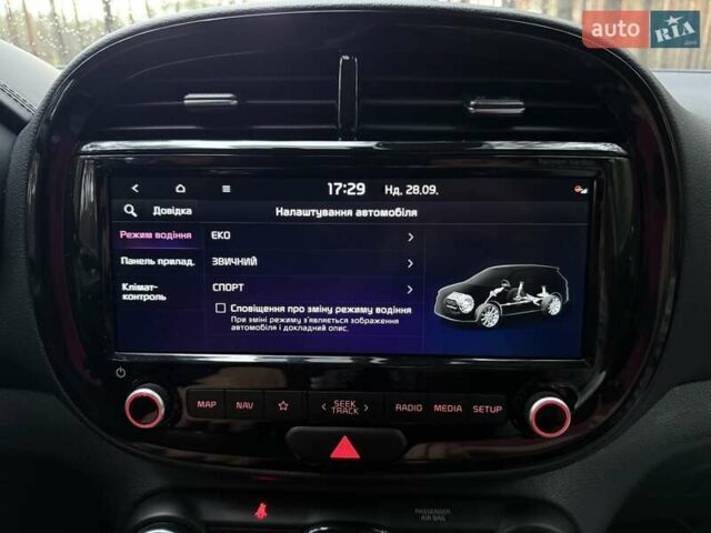 Синій Кіа Soul EV, об'ємом двигуна 0 л та пробігом 39 тис. км за 19499 $, фото 102 на Automoto.ua