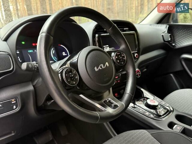 Синій Кіа Soul EV, об'ємом двигуна 0 л та пробігом 39 тис. км за 19499 $, фото 49 на Automoto.ua