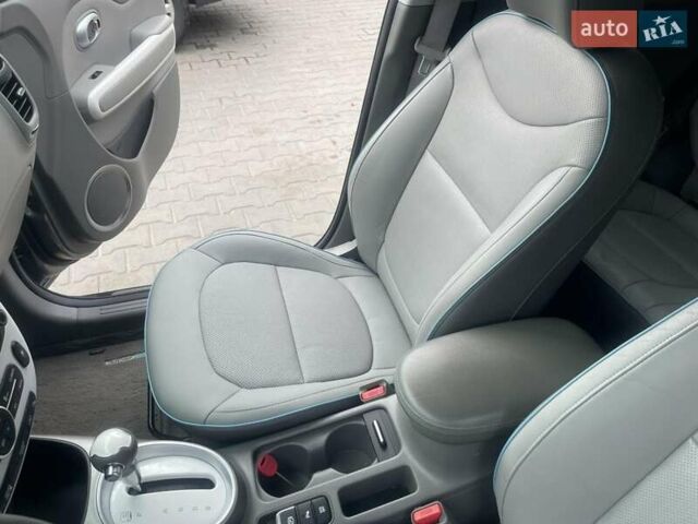 Зеленый Киа Soul EV, объемом двигателя 0 л и пробегом 115 тыс. км за 7600 $, фото 19 на Automoto.ua