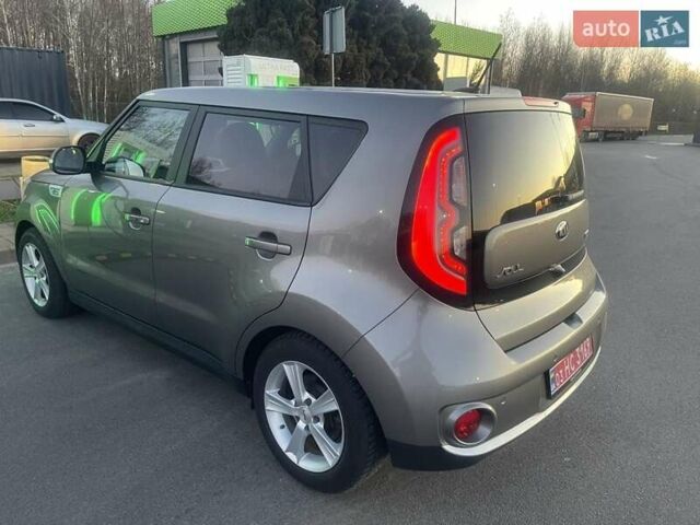 Зеленый Киа Soul EV, объемом двигателя 0 л и пробегом 115 тыс. км за 7600 $, фото 2 на Automoto.ua