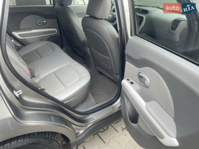 Зеленый Киа Soul EV, объемом двигателя 0 л и пробегом 115 тыс. км за 7600 $, фото 12 на Automoto.ua