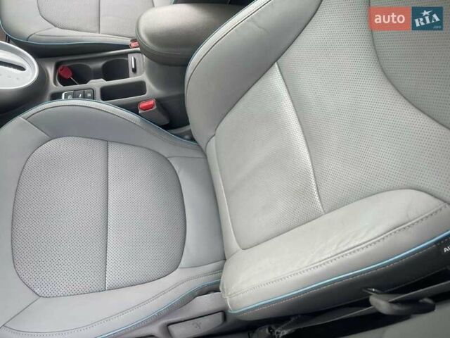 Зеленый Киа Soul EV, объемом двигателя 0 л и пробегом 115 тыс. км за 7600 $, фото 14 на Automoto.ua