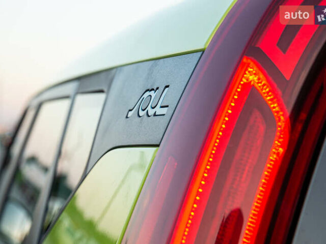 Зеленый Киа Soul EV, объемом двигателя 0 л и пробегом 25 тыс. км за 14950 $, фото 13 на Automoto.ua