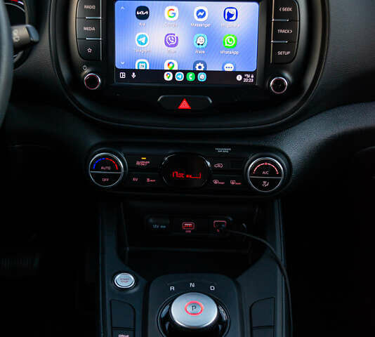 Зеленый Киа Soul EV, объемом двигателя 0 л и пробегом 25 тыс. км за 14950 $, фото 17 на Automoto.ua