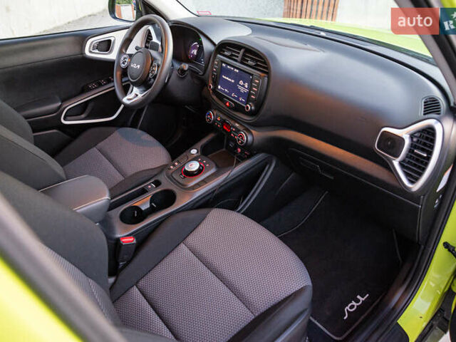 Зеленый Киа Soul EV, объемом двигателя 0 л и пробегом 25 тыс. км за 14950 $, фото 24 на Automoto.ua