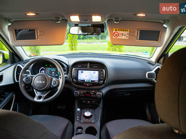 Зеленый Киа Soul EV, объемом двигателя 0 л и пробегом 25 тыс. км за 14950 $, фото 18 на Automoto.ua