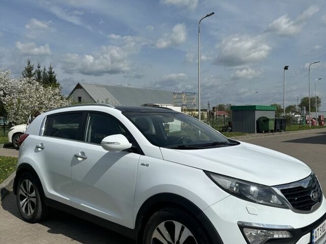 Белый Киа Sportage, объемом двигателя 1 л и пробегом 170 тыс. км за 15999 $, фото 1 на Automoto.ua