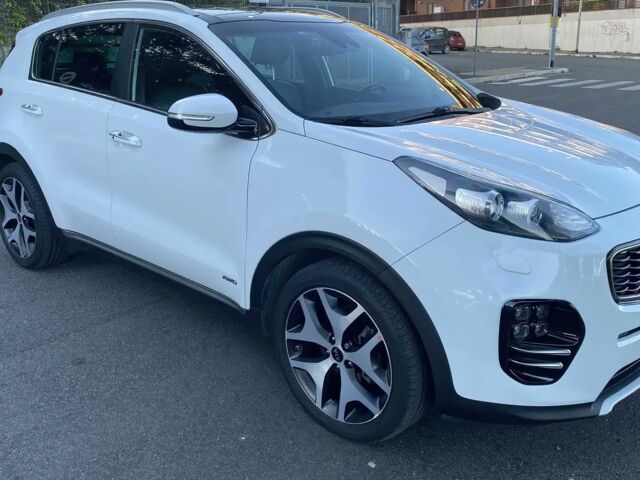 Белый Киа Sportage, объемом двигателя 2 л и пробегом 165 тыс. км за 10500 $, фото 1 на Automoto.ua