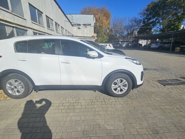 Белый Киа Sportage, объемом двигателя 1.7 л и пробегом 165 тыс. км за 14500 $, фото 1 на Automoto.ua