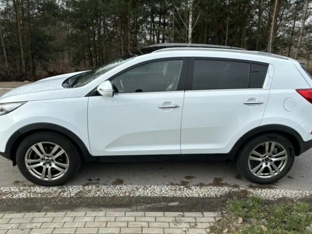 Білий Кіа Sportage, об'ємом двигуна 2 л та пробігом 216 тис. км за 8000 $, фото 2 на Automoto.ua