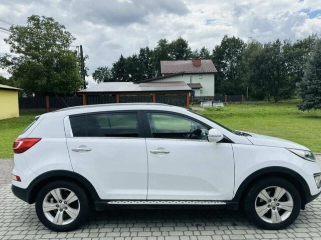 Белый Киа Sportage, объемом двигателя 0 л и пробегом 235 тыс. км за 5000 $, фото 4 на Automoto.ua