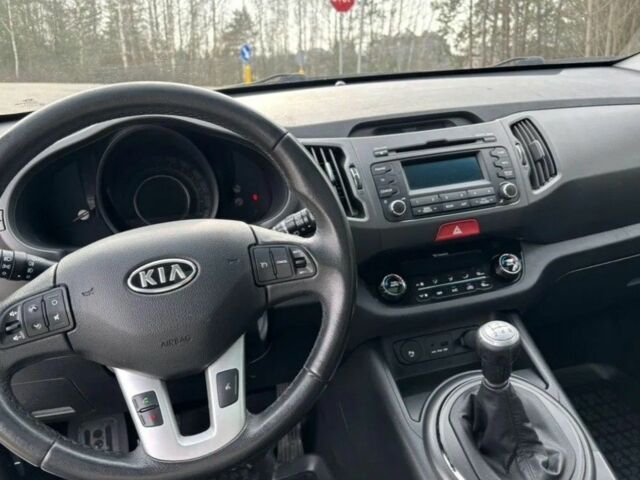 Білий Кіа Sportage, об'ємом двигуна 2 л та пробігом 216 тис. км за 8000 $, фото 21 на Automoto.ua