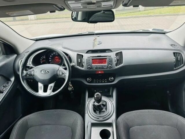 Белый Киа Sportage, объемом двигателя 0 л и пробегом 235 тыс. км за 5000 $, фото 7 на Automoto.ua