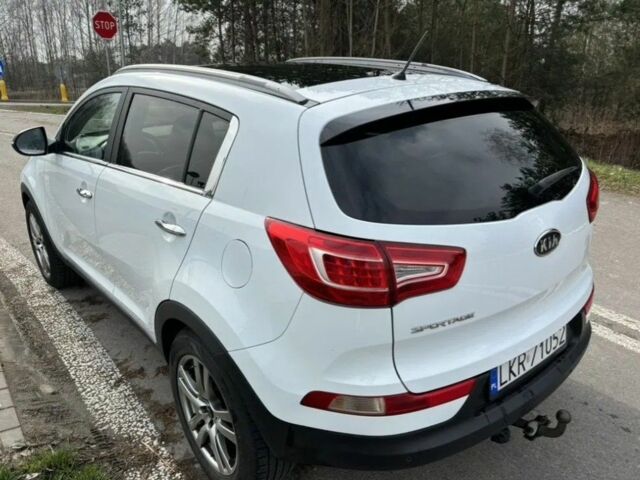 Белый Киа Sportage, объемом двигателя 2 л и пробегом 216 тыс. км за 8000 $, фото 9 на Automoto.ua