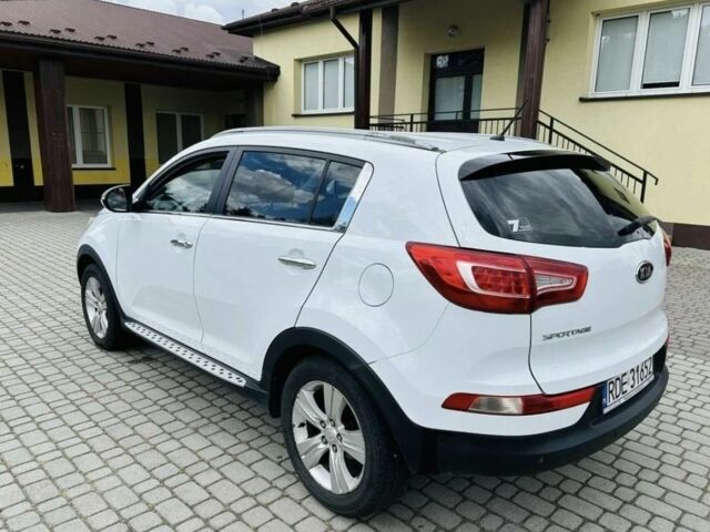 Белый Киа Sportage, объемом двигателя 0 л и пробегом 235 тыс. км за 5000 $, фото 3 на Automoto.ua