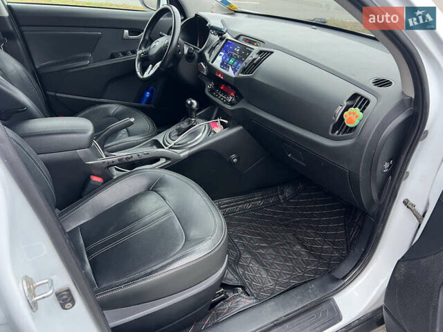 Белый Киа Sportage, объемом двигателя 2 л и пробегом 135 тыс. км за 12999 $, фото 21 на Automoto.ua
