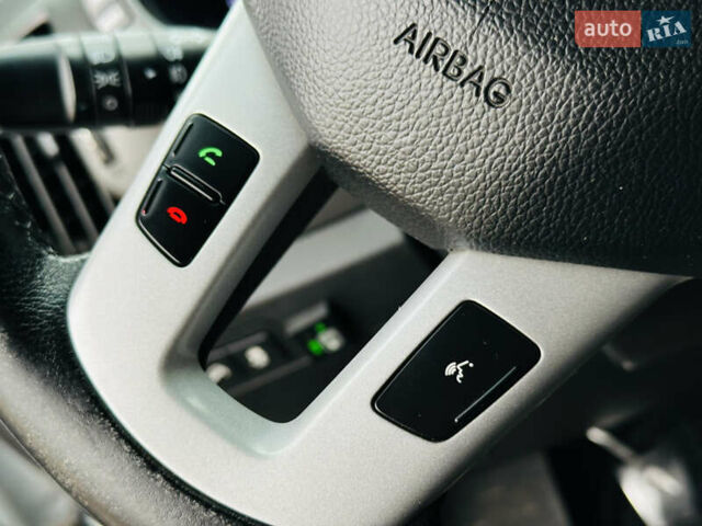 Белый Киа Sportage, объемом двигателя 2 л и пробегом 225 тыс. км за 12400 $, фото 31 на Automoto.ua