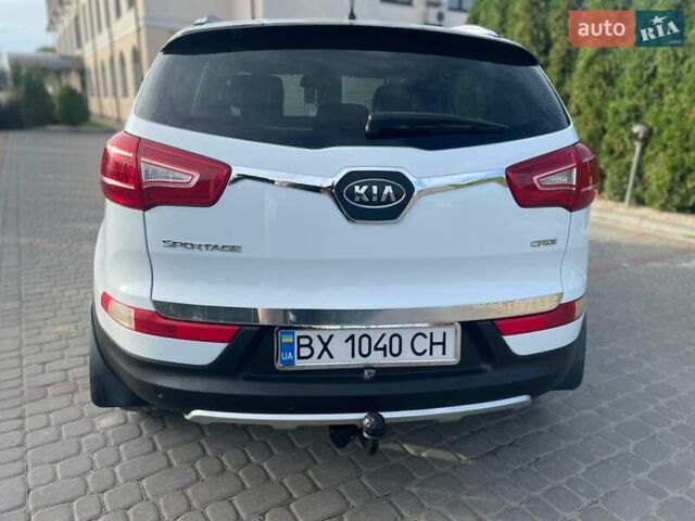 Білий Кіа Sportage, об'ємом двигуна 2 л та пробігом 215 тис. км за 13800 $, фото 7 на Automoto.ua