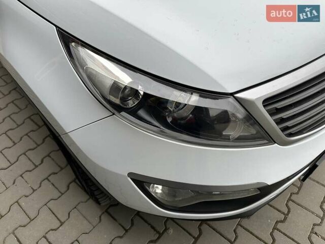 Белый Киа Sportage, объемом двигателя 2 л и пробегом 115 тыс. км за 12999 $, фото 22 на Automoto.ua