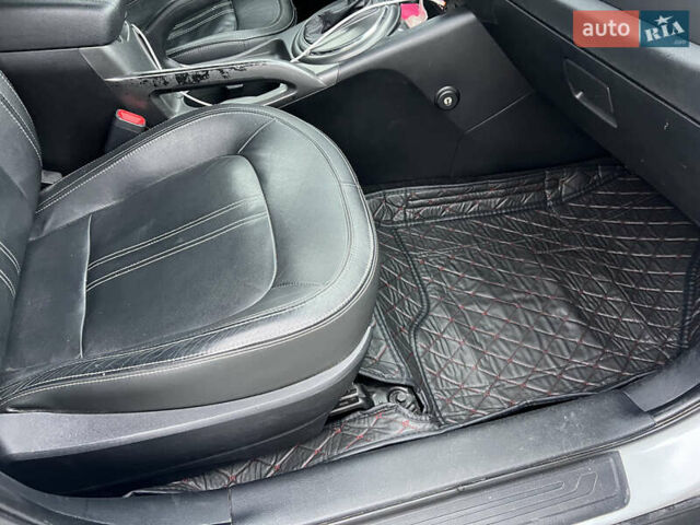 Белый Киа Sportage, объемом двигателя 2 л и пробегом 135 тыс. км за 12999 $, фото 22 на Automoto.ua