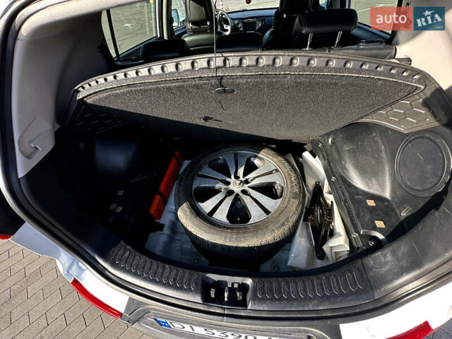 Білий Кіа Sportage, об'ємом двигуна 2 л та пробігом 258 тис. км за 13500 $, фото 7 на Automoto.ua