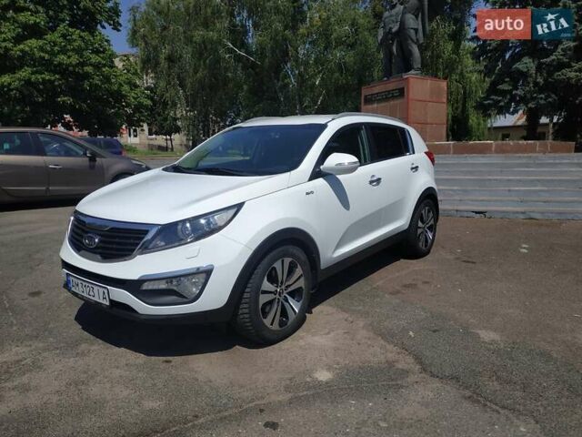 Білий Кіа Sportage, об'ємом двигуна 2 л та пробігом 183 тис. км за 12900 $, фото 11 на Automoto.ua