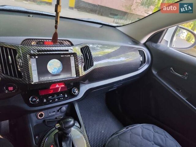 Білий Кіа Sportage, об'ємом двигуна 2 л та пробігом 125 тис. км за 14800 $, фото 11 на Automoto.ua